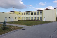 Budynek-szkoly-w-Trebaczowie
